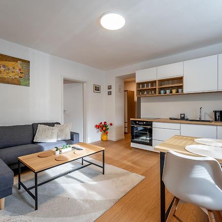 3 Room Private Flat Kosice City Center Fresh And New! Bagian luar foto