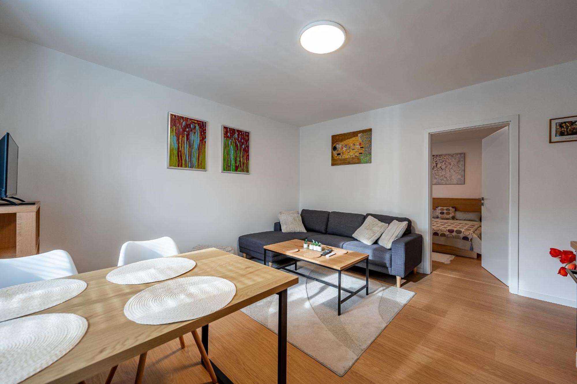 3 Room Private Flat Kosice City Center Fresh And New! Bagian luar foto